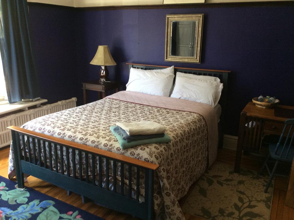 Elliott House Bed & Breakfast โตรอนโต ห้อง รูปภาพ