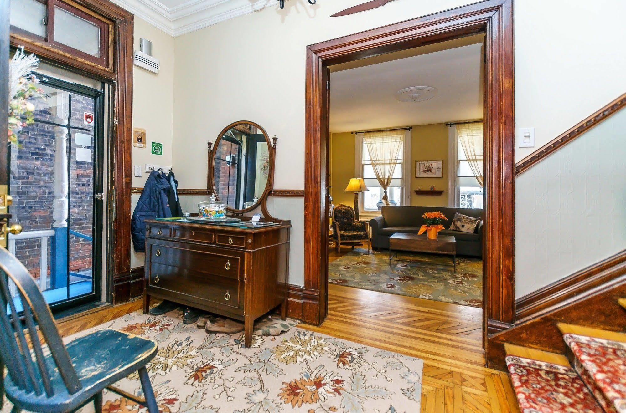 Elliott House Bed & Breakfast โตรอนโต ภายนอก รูปภาพ
